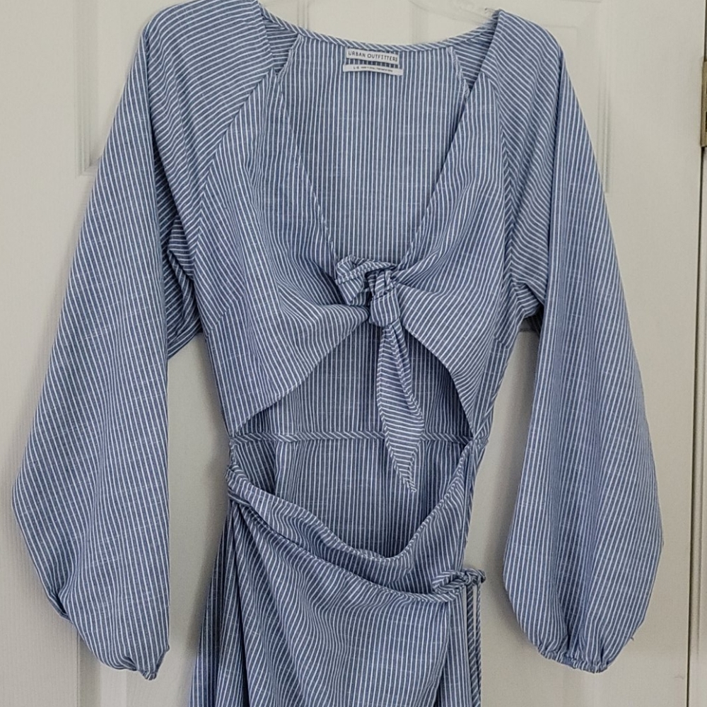 Urban Outfitters Light Blue/White Striped Maxi Dress - Picture 2 of 6